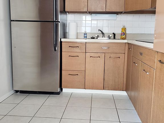 2nd image of 3550 N Lake Shore Dr APT 2023