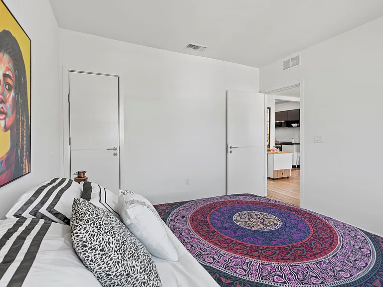 1504 Perry St #202 — Photo 5