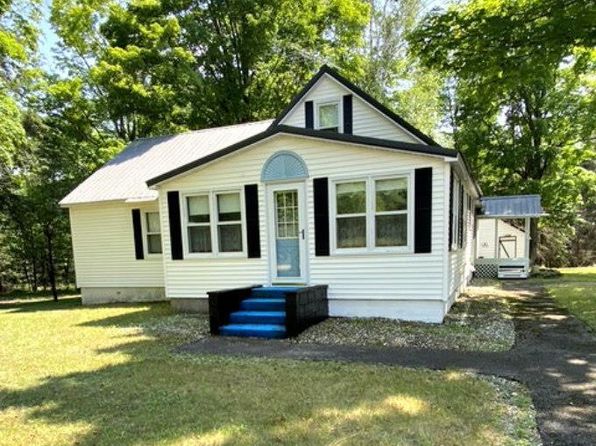 W4481 Oakwood Rd, Carney, MI 49812