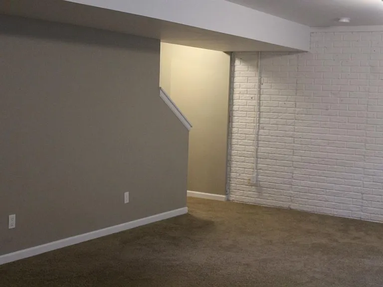 926 Sadie Ct — Photo 18