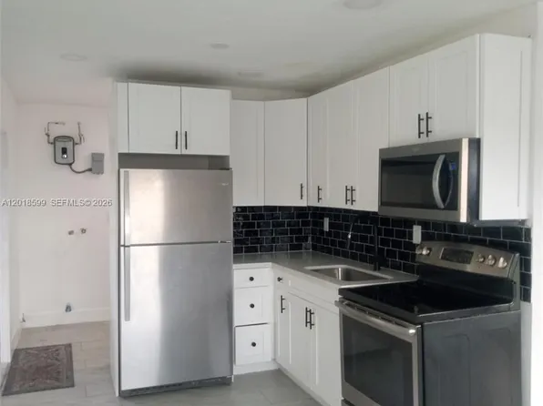 1070 NW 23rd Rd, Fort Lauderdale, FL 33311