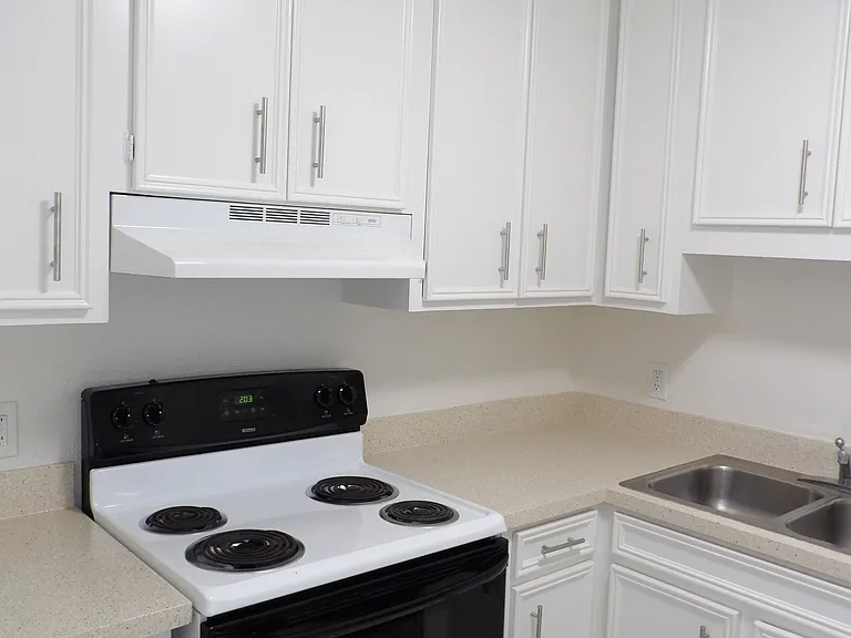 4311 Cole Ave #109 — Photo 6
