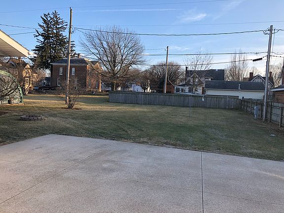 Large backyard w/ fire pit