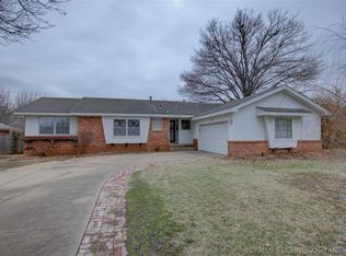 7482 E 20th St, Tulsa, OK 74112