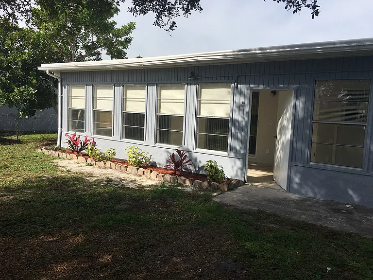 322 Montgomery Ave — Photo 15