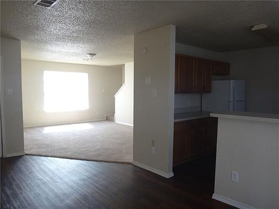 4th image of 10323 Glenn Vista Dr