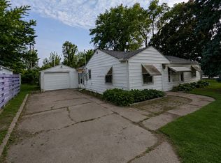 518 16th Ave, Silvis, IL 61282
