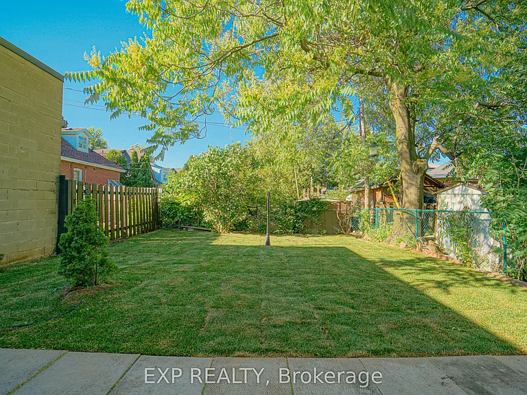 1509 Main St E #UPSTAIRS — Photo 30