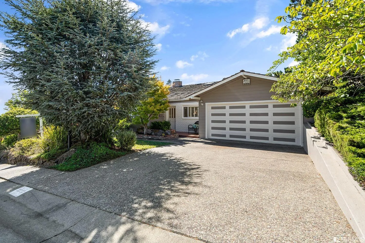 3323 Caxton Ct photo 1