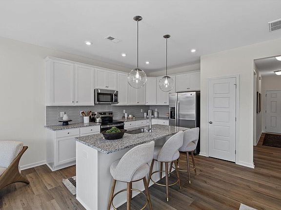 4th image of 107 Rolesville Ridge Dr
