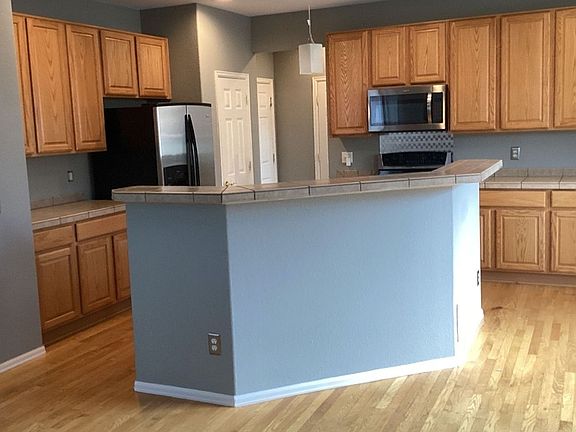 5th image of 1850 Sheringham Dr