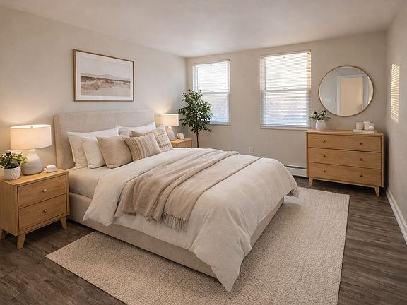 4th image of 1225 Yosemite St APT 2