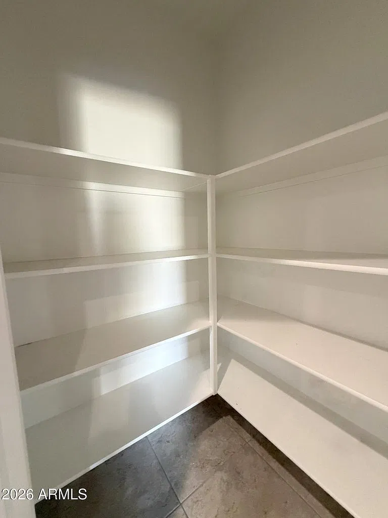 4 bed, 1881 sqft, $1,795 — Photo 4