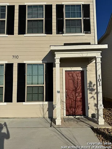 7110 Magnolia Vlg #101