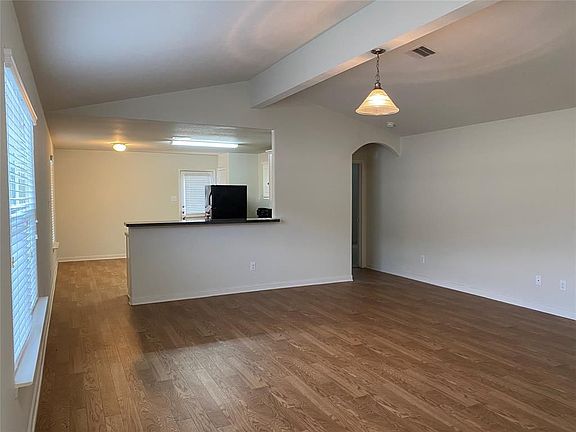 3rd image of 4606 Tulip Garden Ct