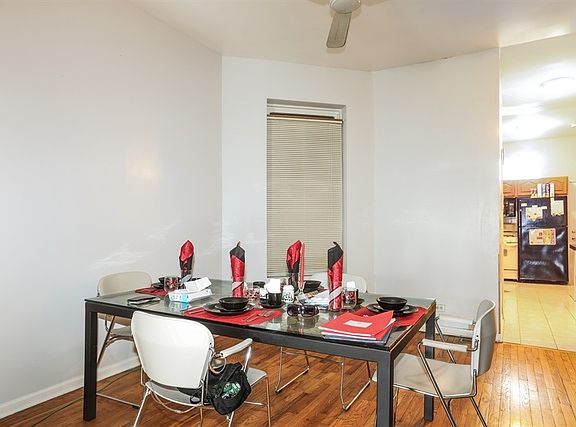 3rd image of 3624 S Calumet Ave #1