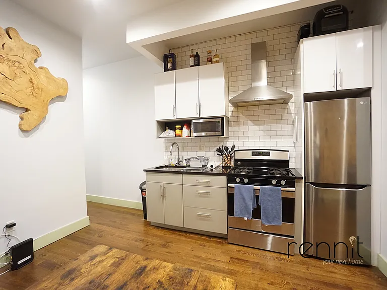 686 Jefferson Ave #2L — Photo 3