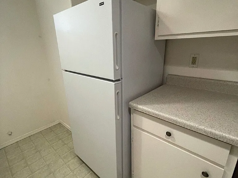 1911 Kincaid St #6 — Photo 7