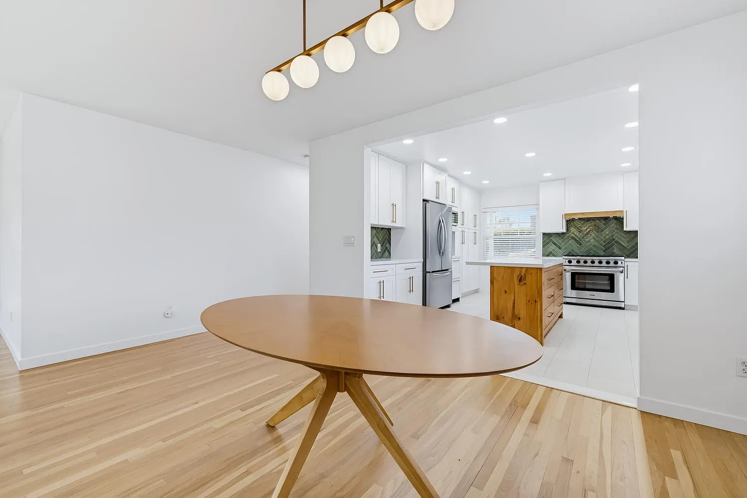 3 bed, 1604 sqft, $5,500 — Photo 3