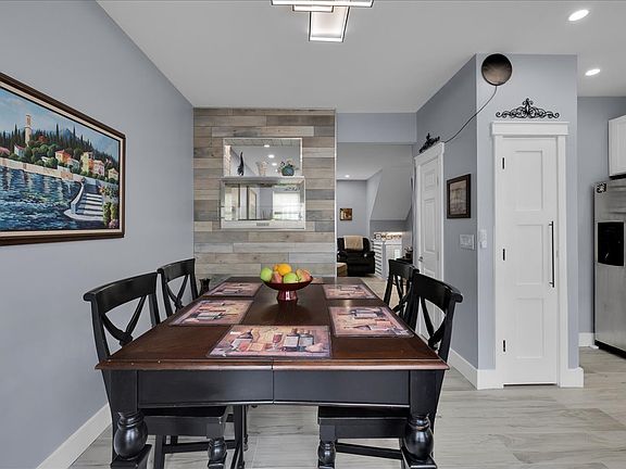 5th image of 2447 Courtyard Cir Unit 5