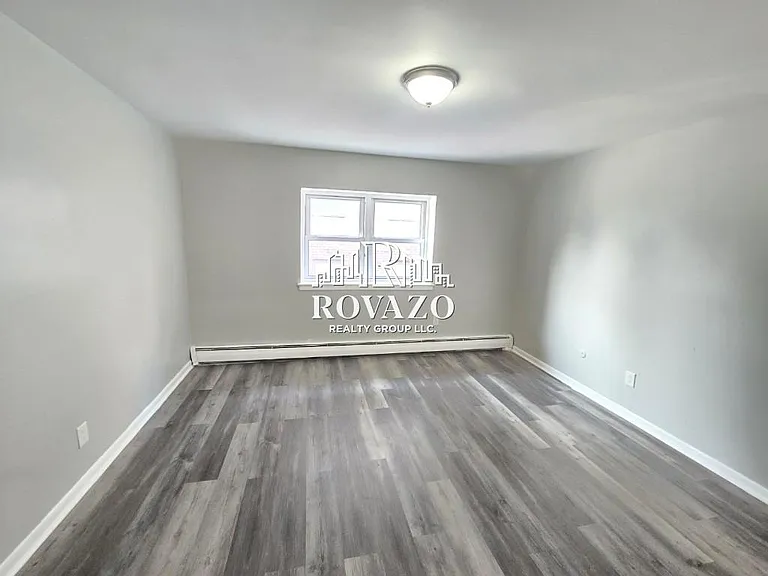 80 Grafton Ave — Photo 4