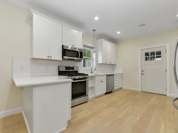 111 Maverick St #1, East Boston, MA 02128