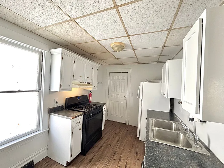 1422 E Stockbridge Ave — Photo 4
