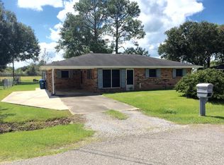 364 Dom Blvd, Breaux Bridge, LA 70517