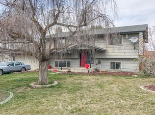 1416 S 28th Ave, Yakima, WA 98902