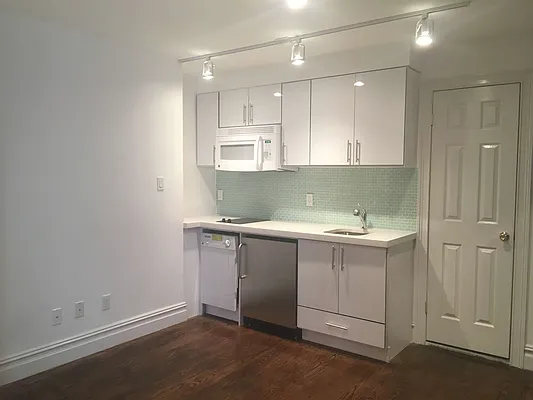 Rented by Landmark Resources | media 9