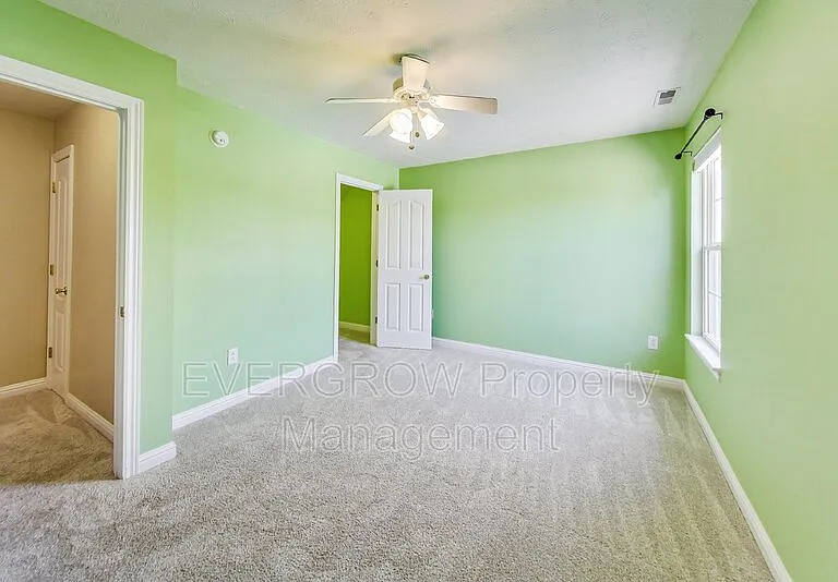 1047 Andrew Ct — Photo 28