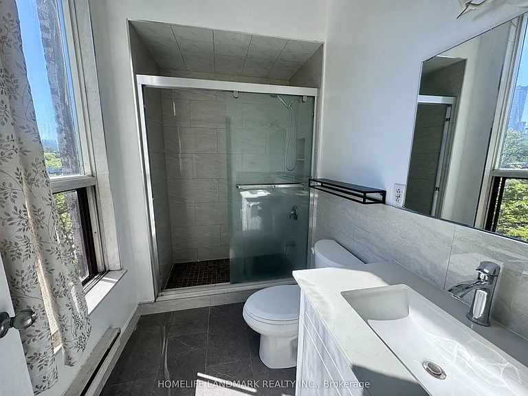 450 Spadina Ave #3-2 — Photo 10