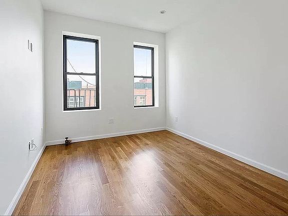 3rd image of 9 E 118th St APT 1E