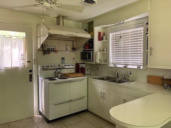 5th image of 1229 Kirk Cir