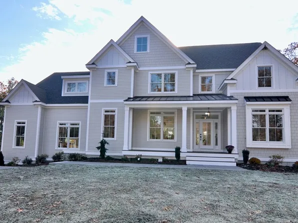 729 Summer St, Franklin, MA 02038