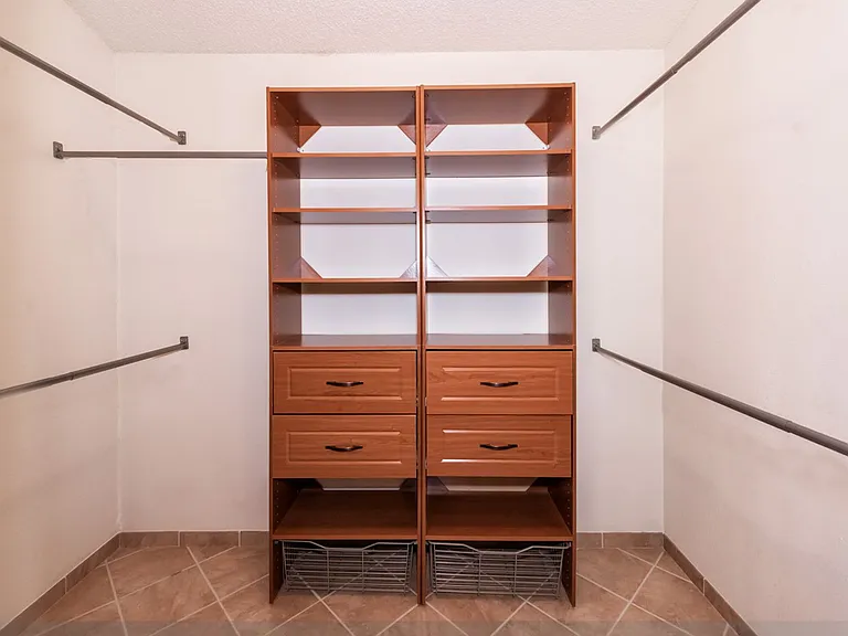 1004 Potlatch Cir — Photo 13