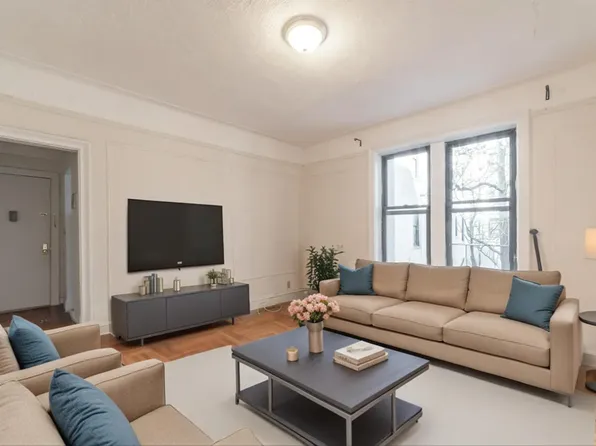 335 Lefferts Avenue image 1 of 10