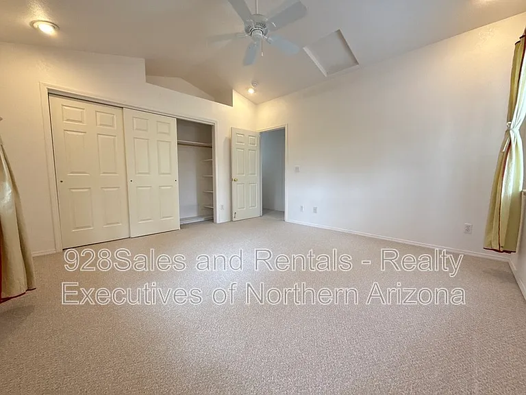 1808 W University Ave — Photo 9