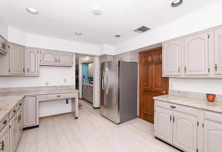 3001 Conifer Dr — Photo 6