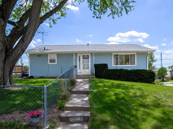 2665 W 35th St, Davenport, IA 52806