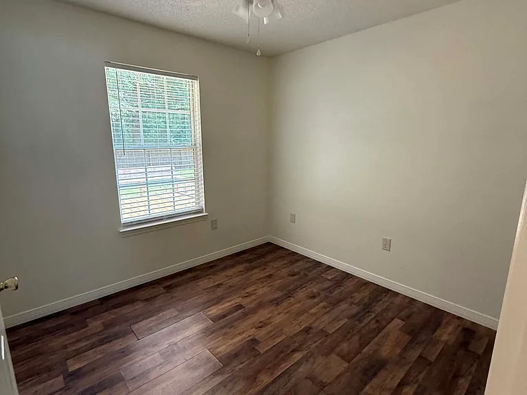 5553 Berryhill Rd — Photo 6