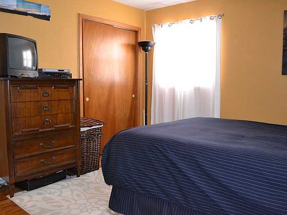 5th image of 317 Roosevelt Dr