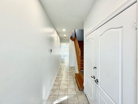 3rd image of 43 Banbridge Cres