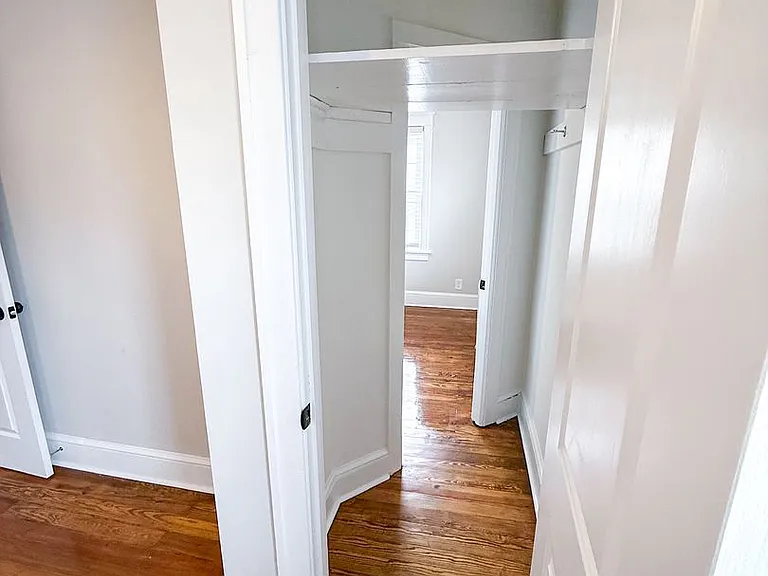 412 1st Ave — Photo 27