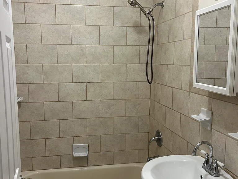 182 Littleton Ave — Photo 3
