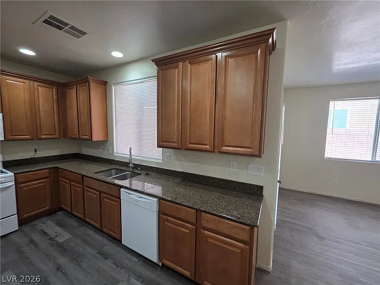 7510 Perla Del Mar Ave — Photo 17