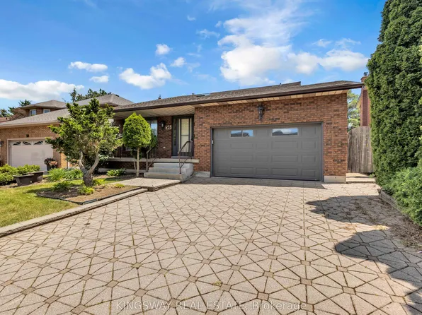 56 Ben Tirran Cres, Hamilton, ON L8G 4V7
