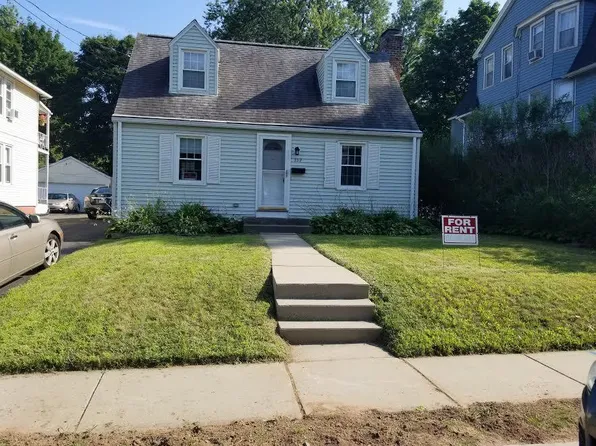 109 Caya Ave, West Hartford, CT 06110