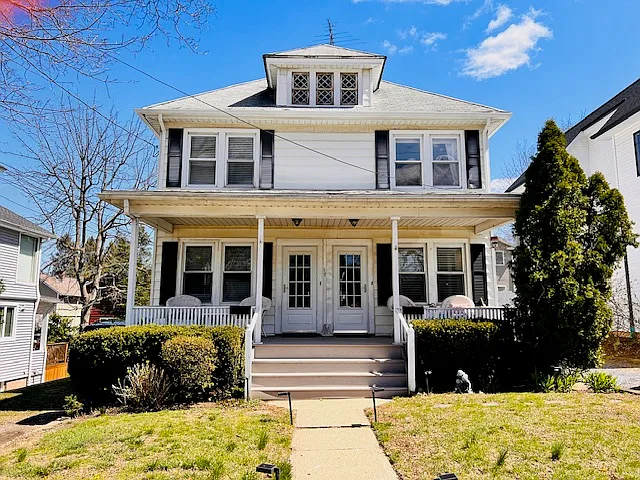 17 Belleview Ave