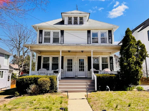 17 Belleview Ave, Port Washington, NY 11050